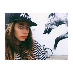 Meet your Posher, Brooke